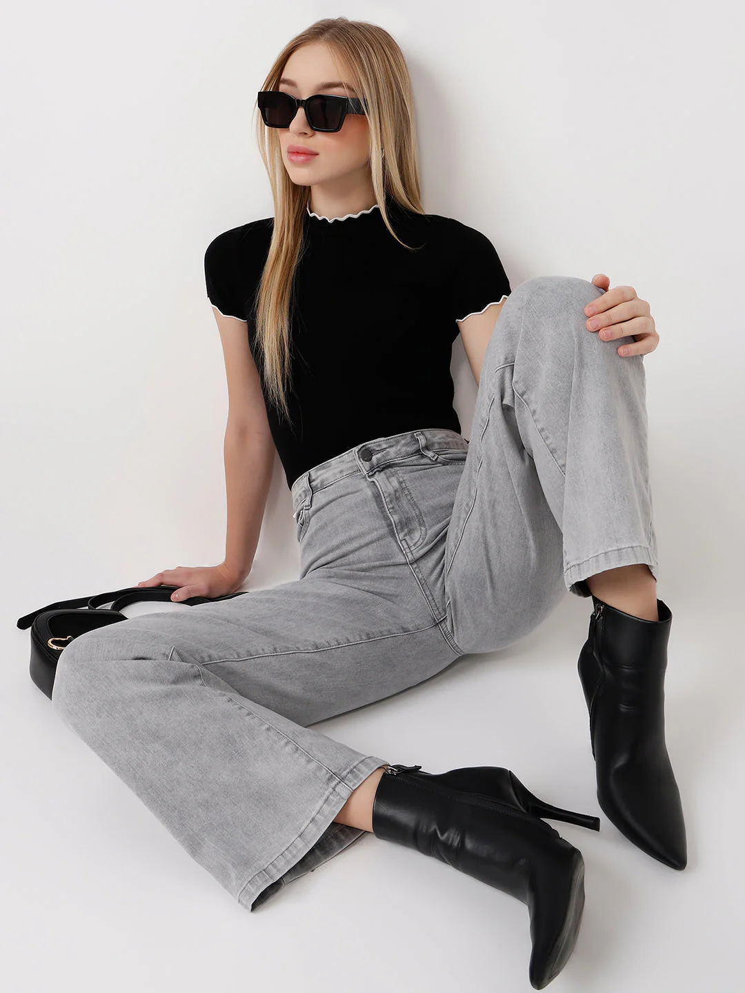 Women Slim Fit Black Flat Knit Top - Image 2