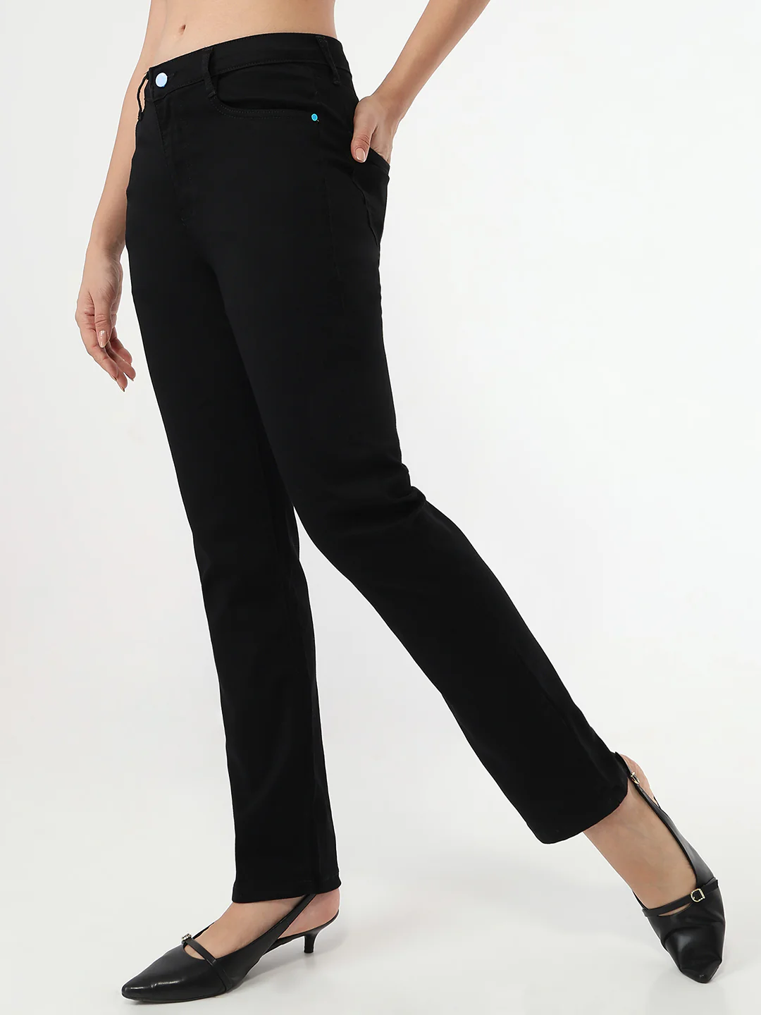 Women Solid Slim Straight Fit Jeans - Image 4