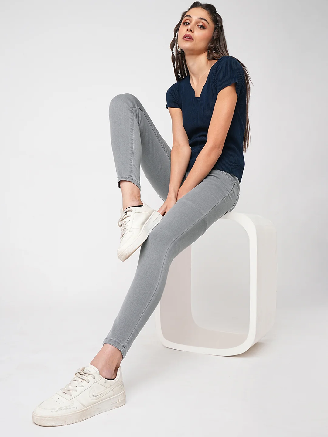 Women Super High-Rise Super Skinny Jeans - Image 4