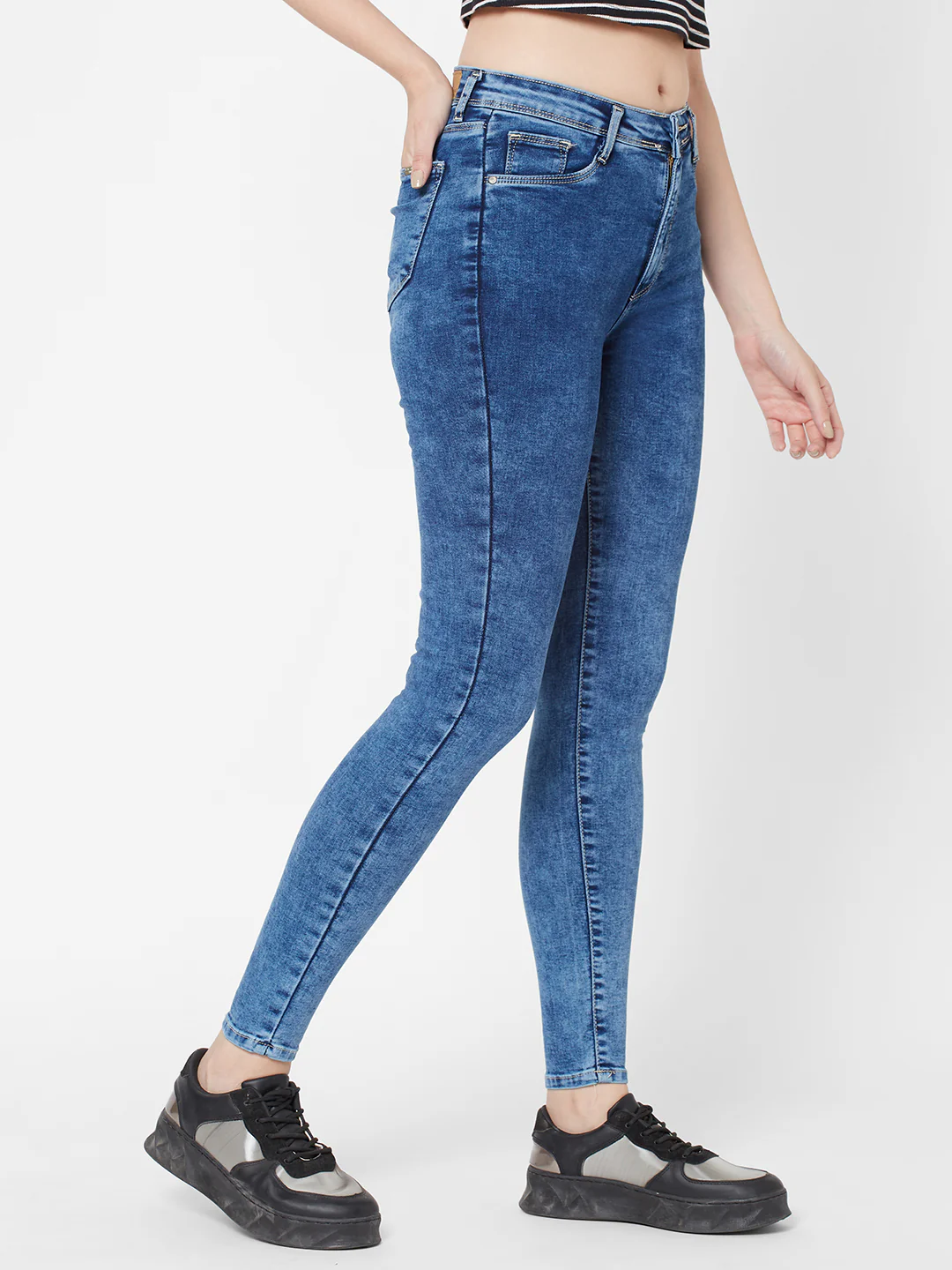Women Super High-Rise Super Skinny Jeans - Image 4