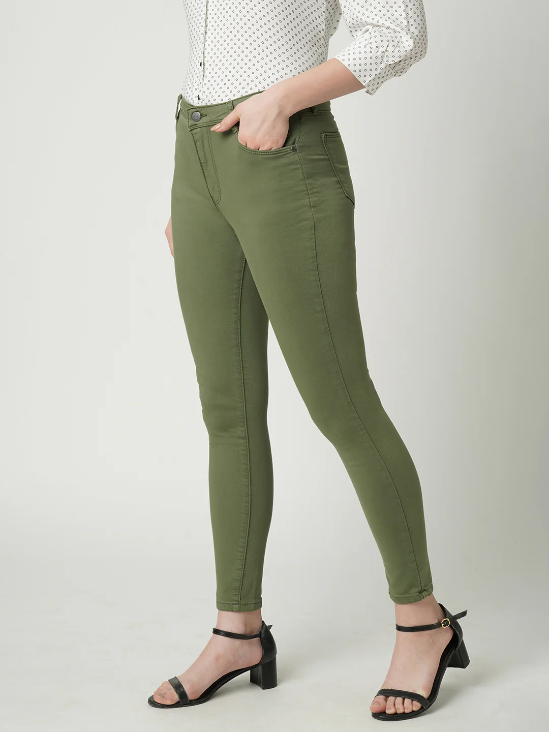 Women Super High-Rise Super Skinny Jeans - Image 6