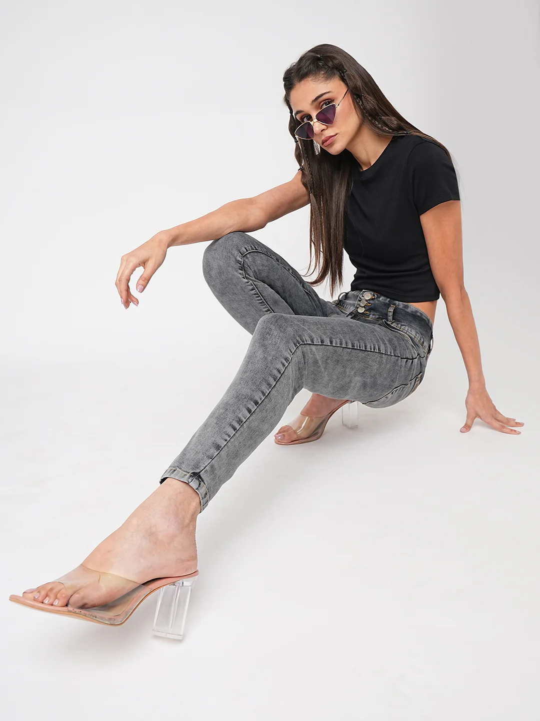 Women Grey Super High-Rise Super Skinny Jeans