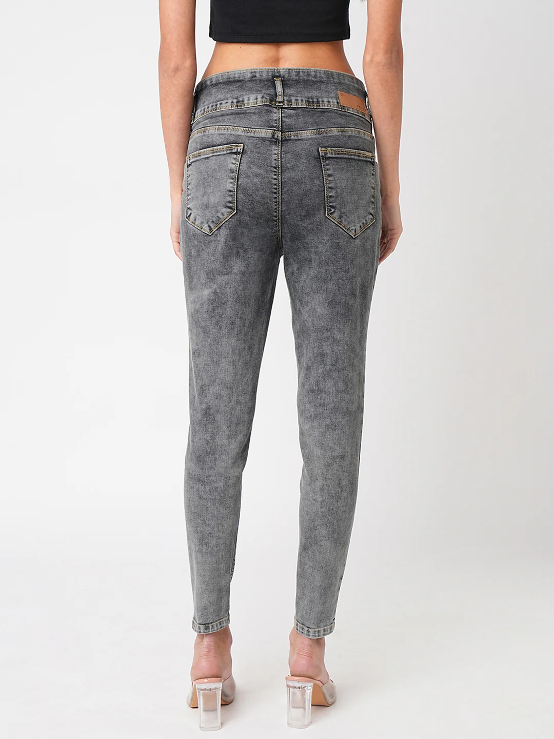 Women Grey Super High-Rise Super Skinny Jeans - Image 3