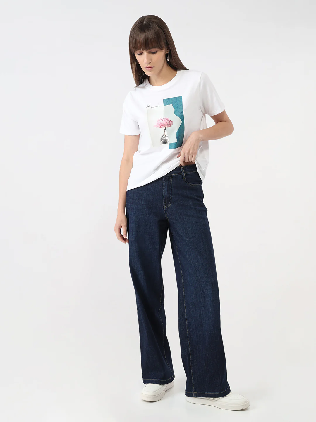 Women White Graphic Slim T-Shirt - Image 4