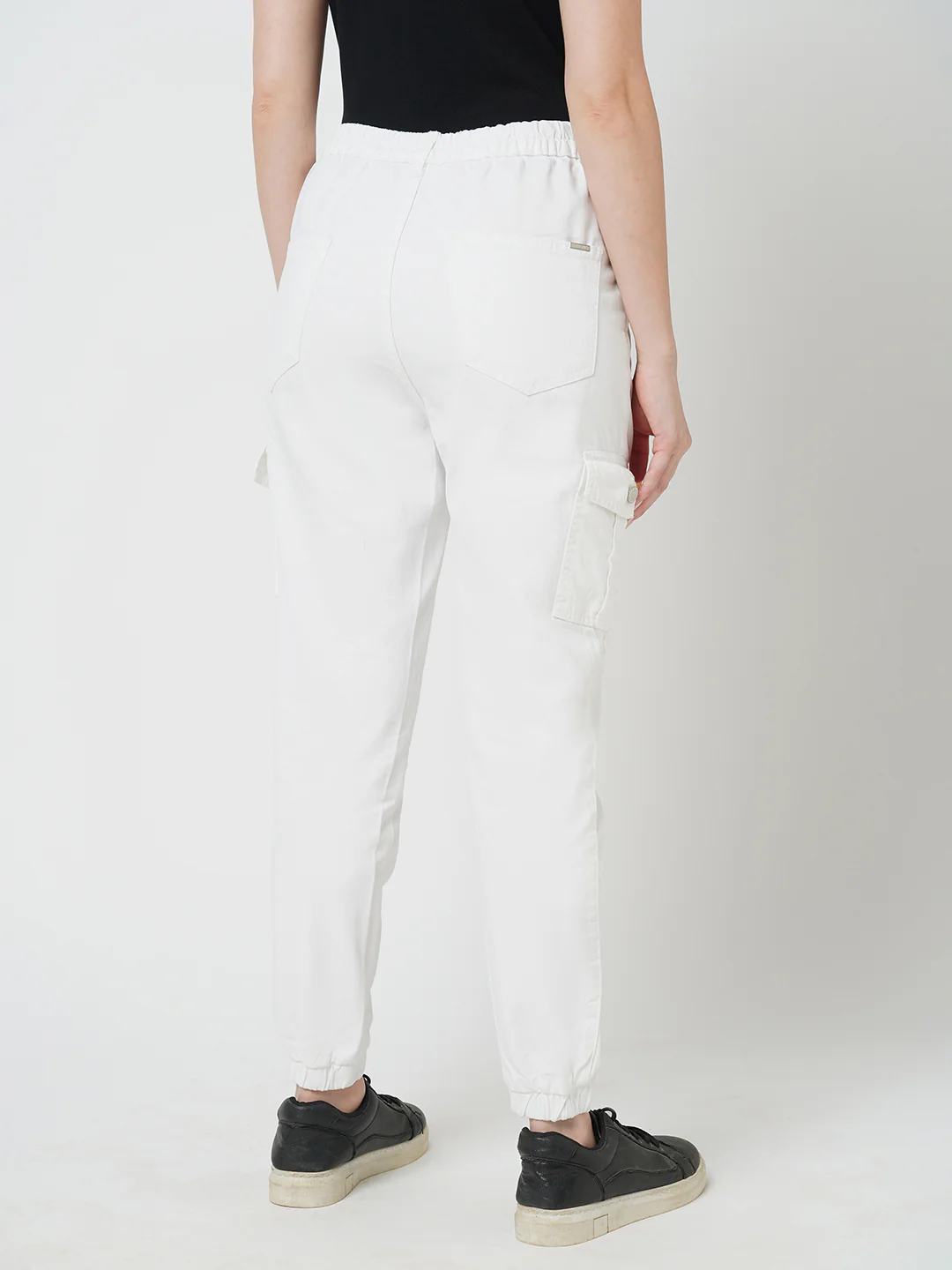 Women White High-Rise Cargo Jogger - Image 3