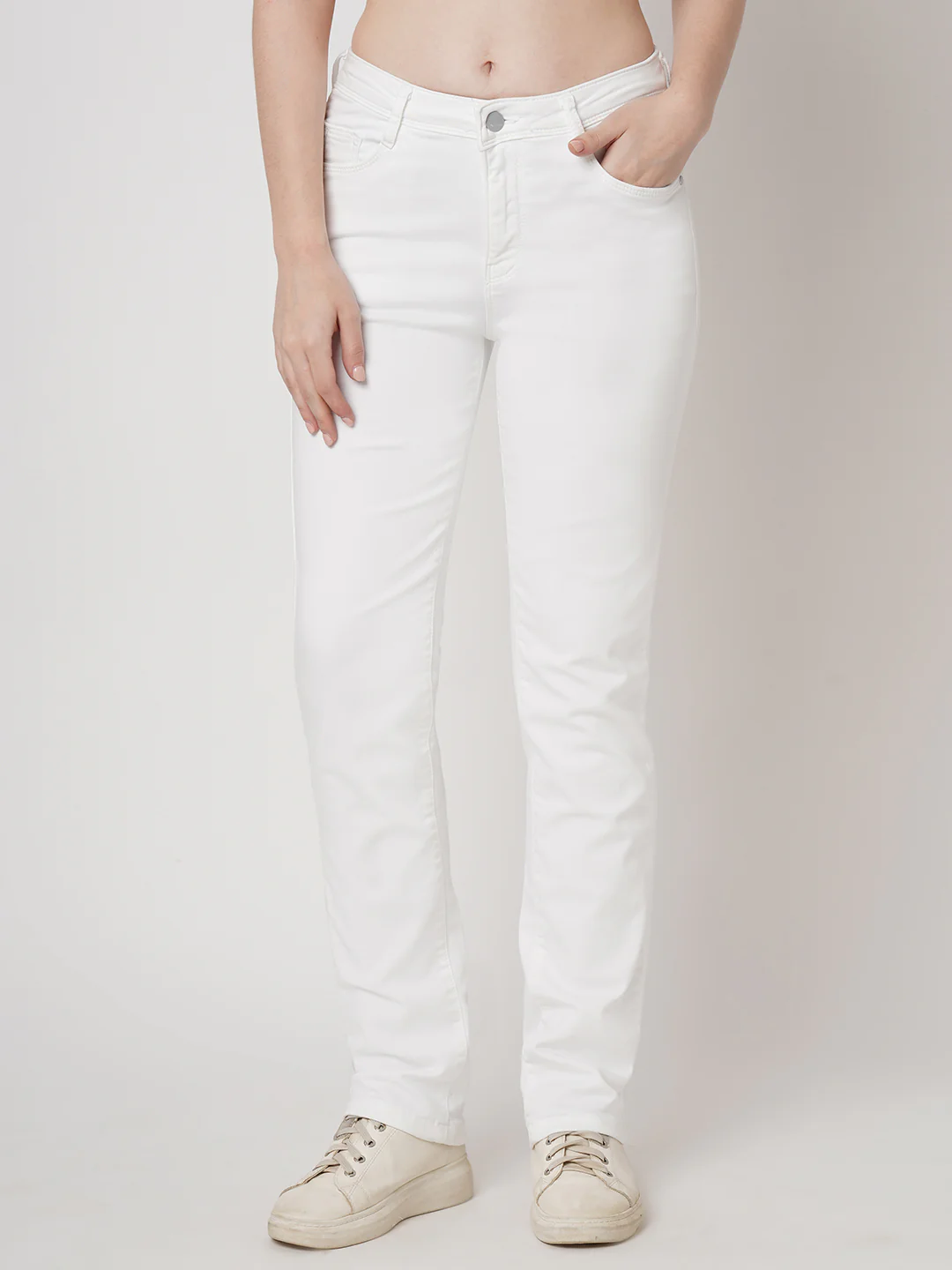 Women White High-Rise Snug Straight Fit Jeans - Image 2