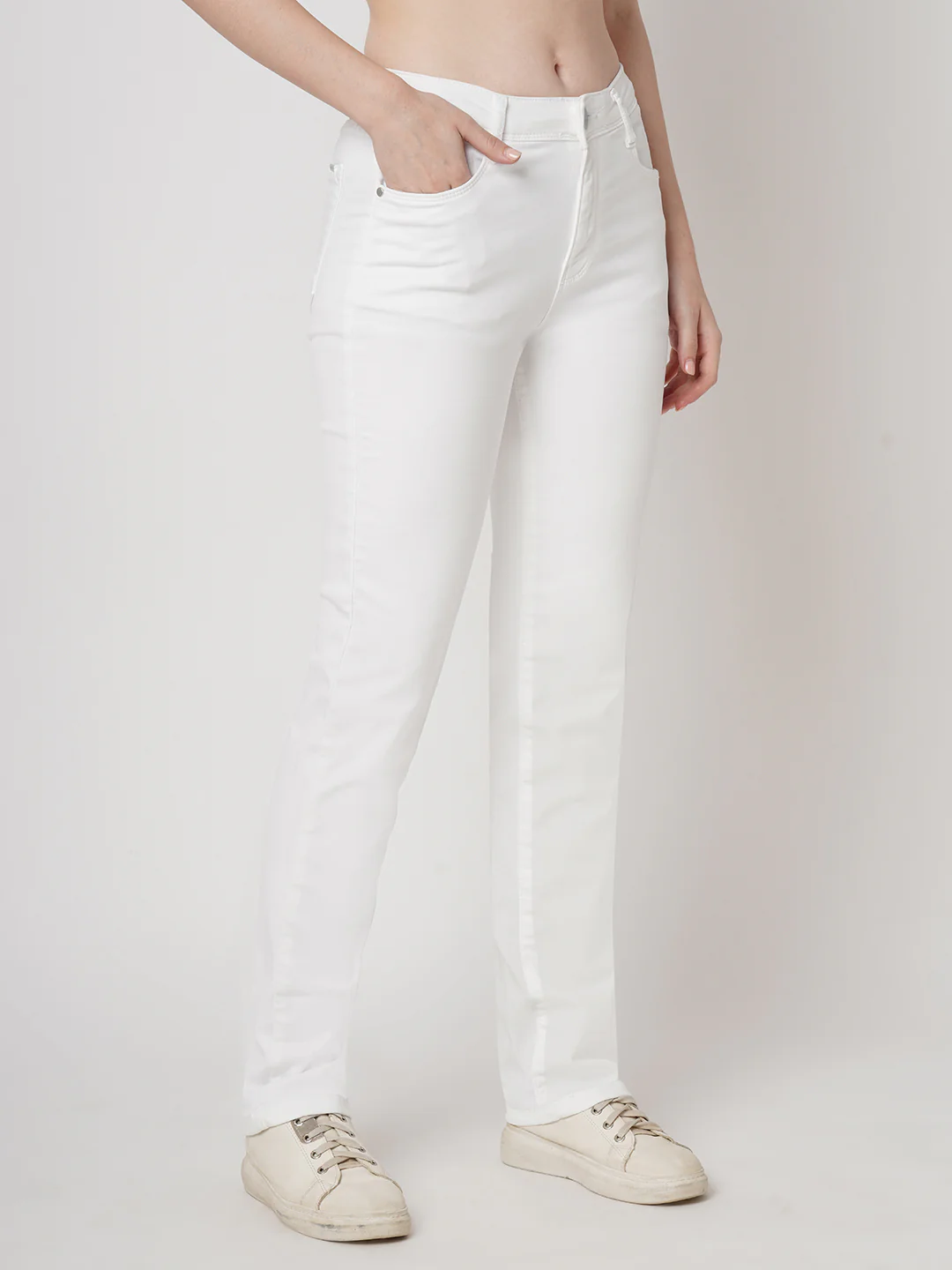 Women White High-Rise Snug Straight Fit Jeans - Image 5