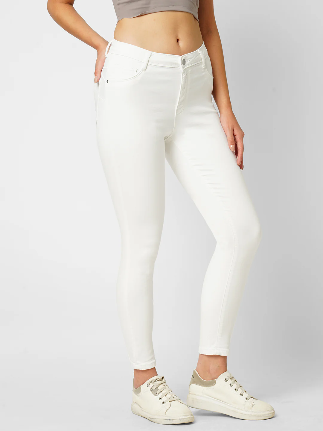 Women White Sculpt Fit Jeans - Image 4