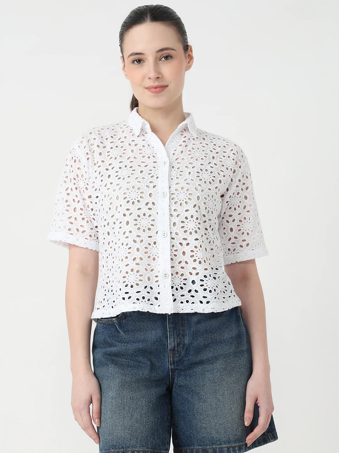 Women White Slim Fit Crop Shirt - Image 2