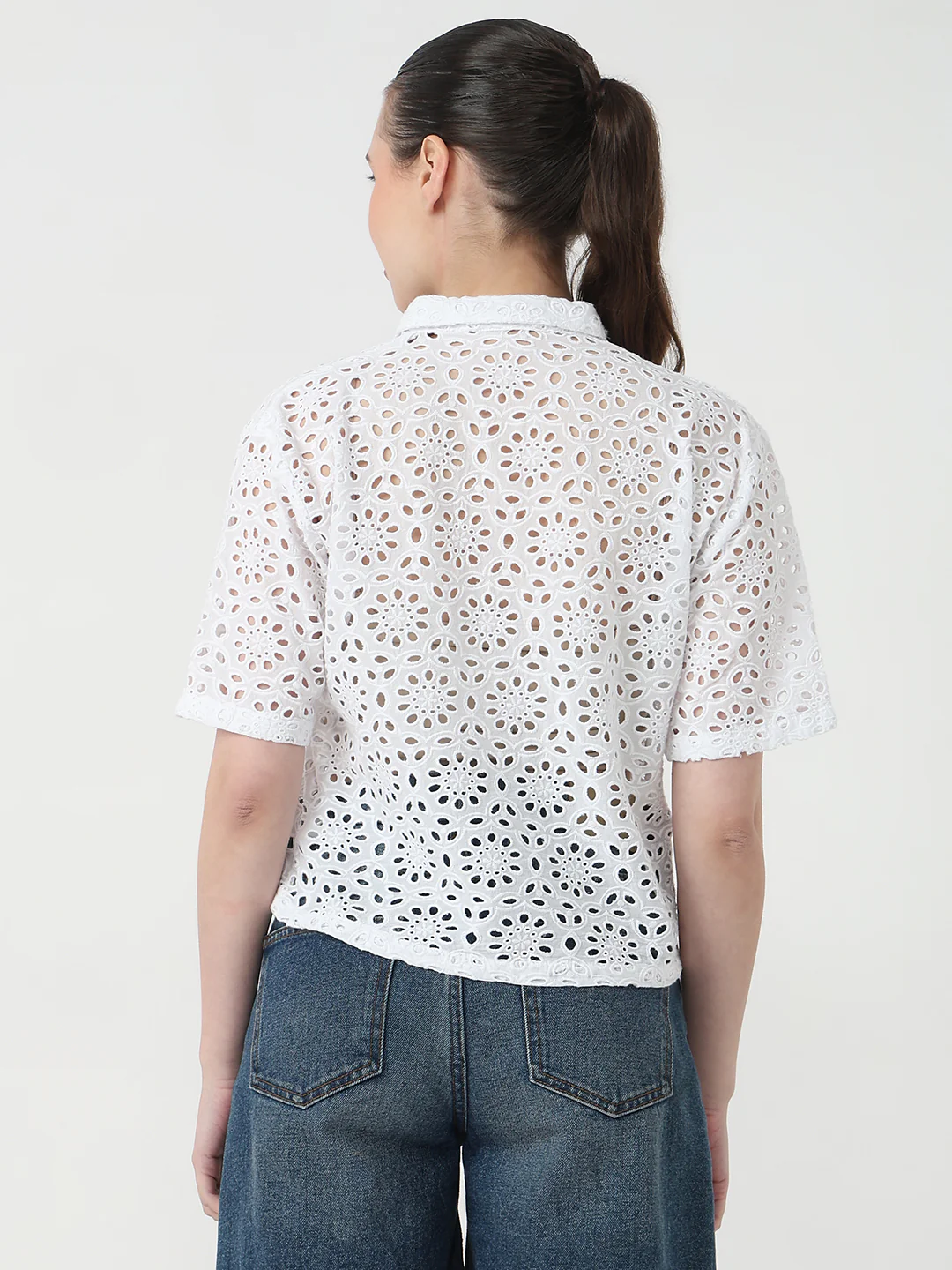 Women White Slim Fit Crop Shirt - Image 3