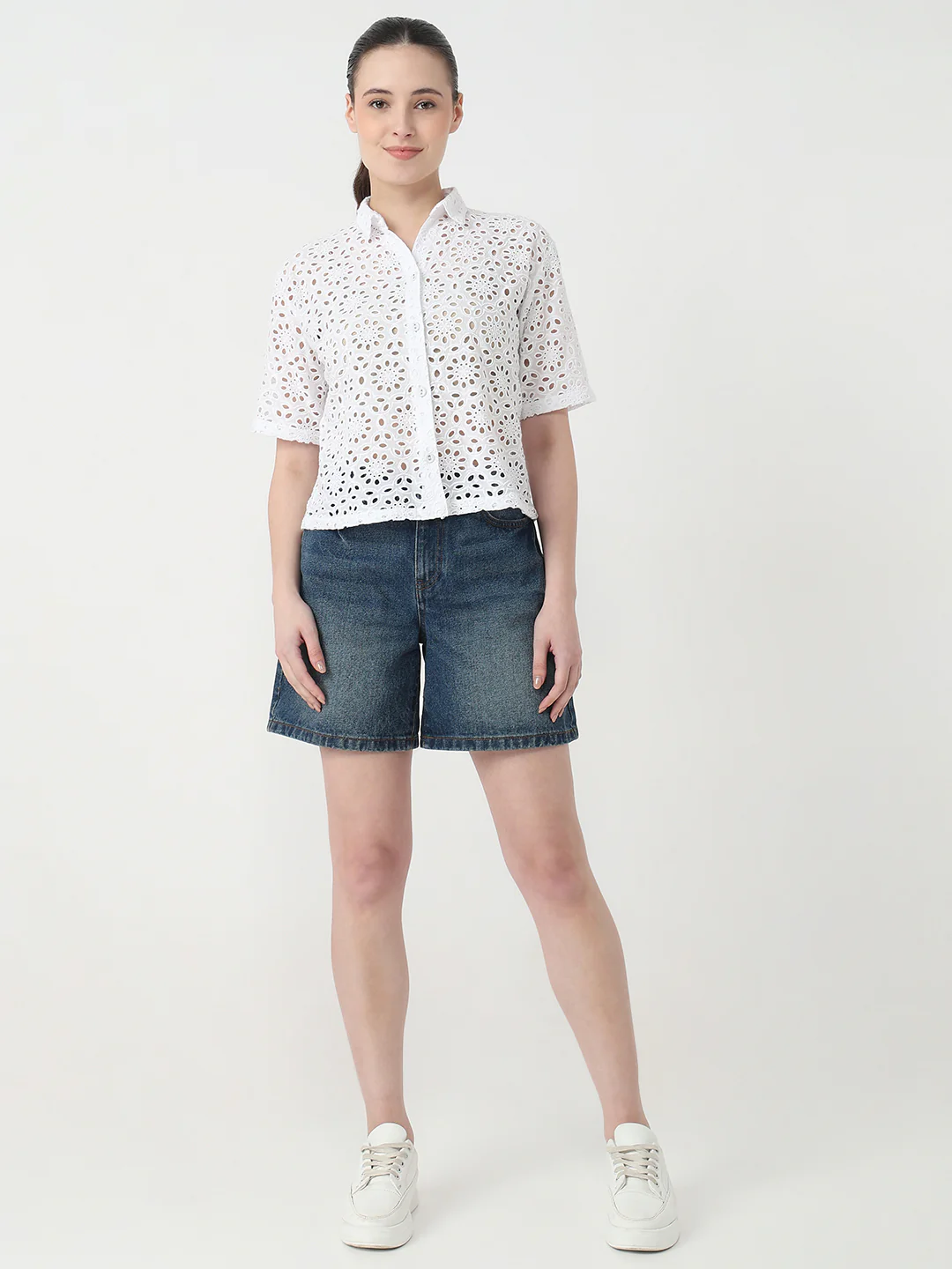 Women White Slim Fit Crop Shirt - Image 4