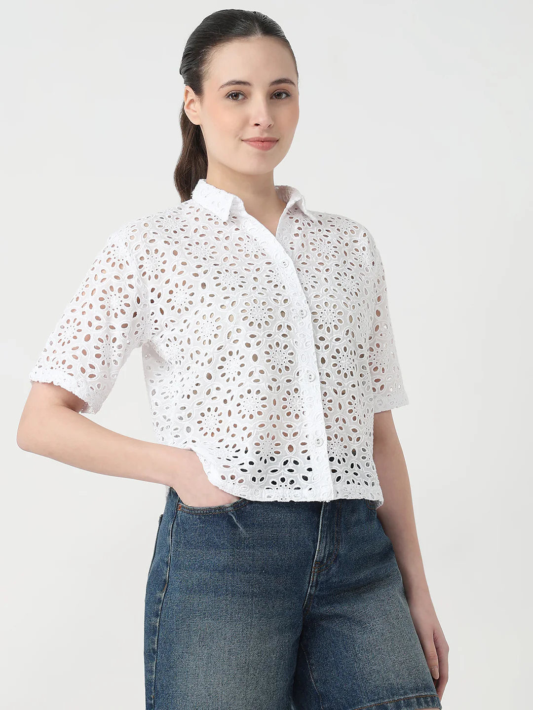 Women White Slim Fit Crop Shirt - Image 5